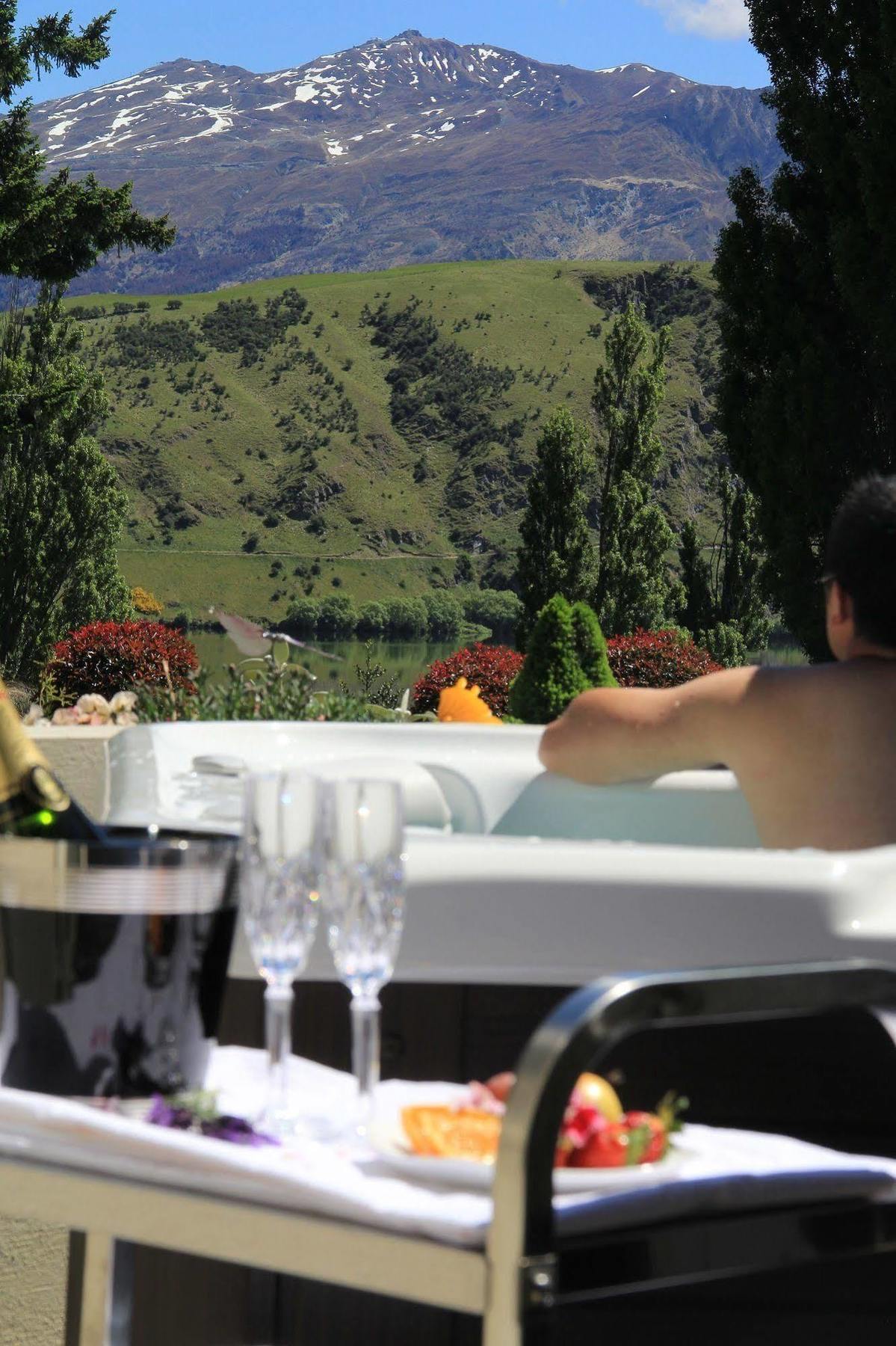 The Shan'S Lodge Queenstown Exterior photo